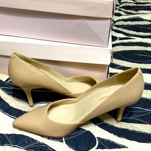 Tan heel dress shoes